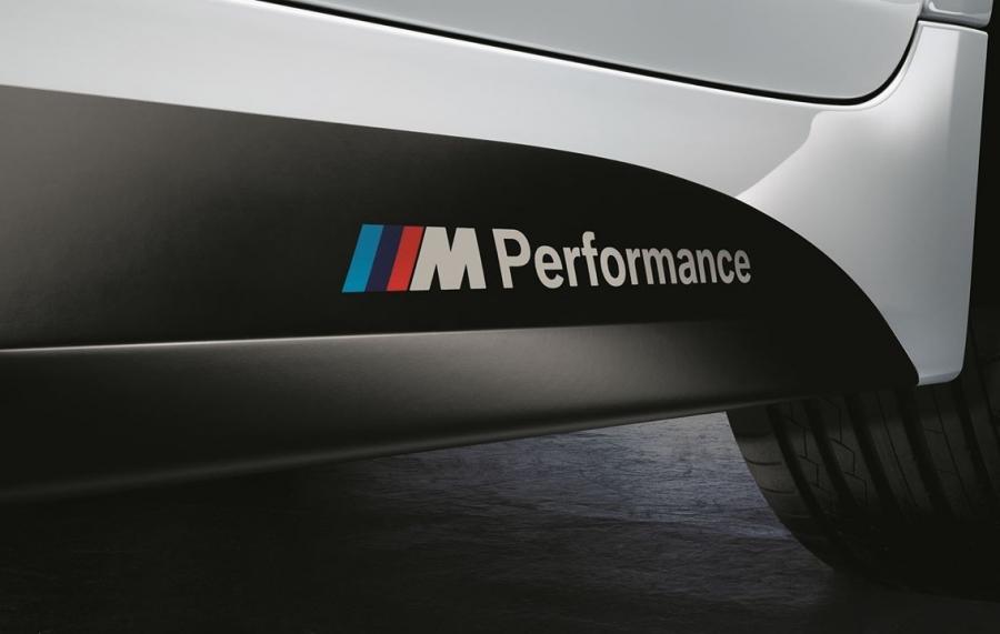 Логотип BMW 528i M Performance Edition 2016 года  (фото 5 из 7)